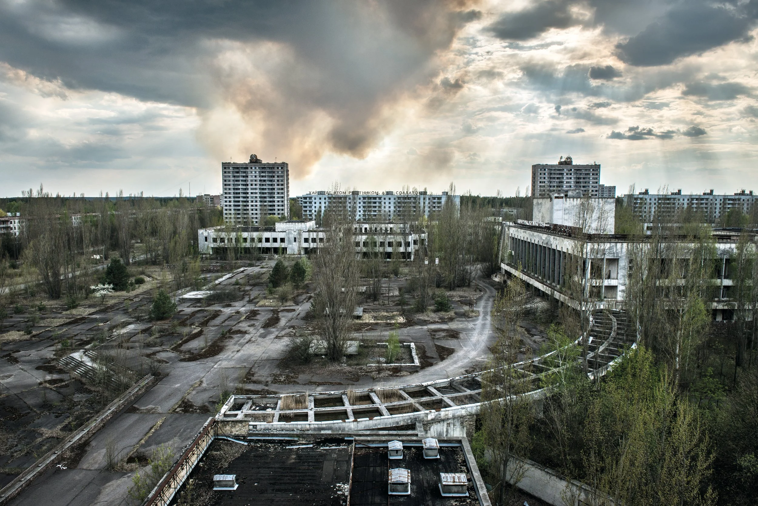 Forest and wildfires rage, Chernobyl 2015.jpg