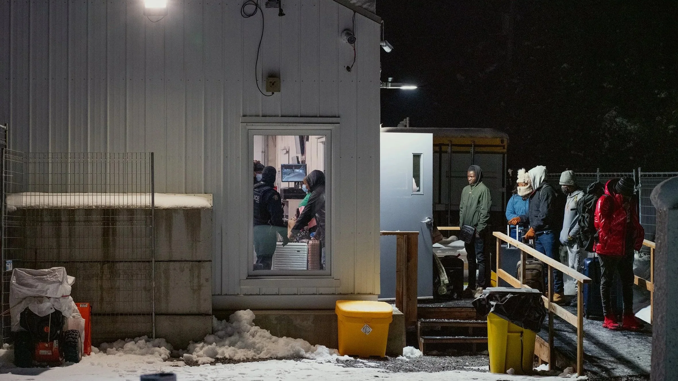 How Ruth Kaplan Turned a Quiet Border Road Into a Powerful Photographic Record of Migration