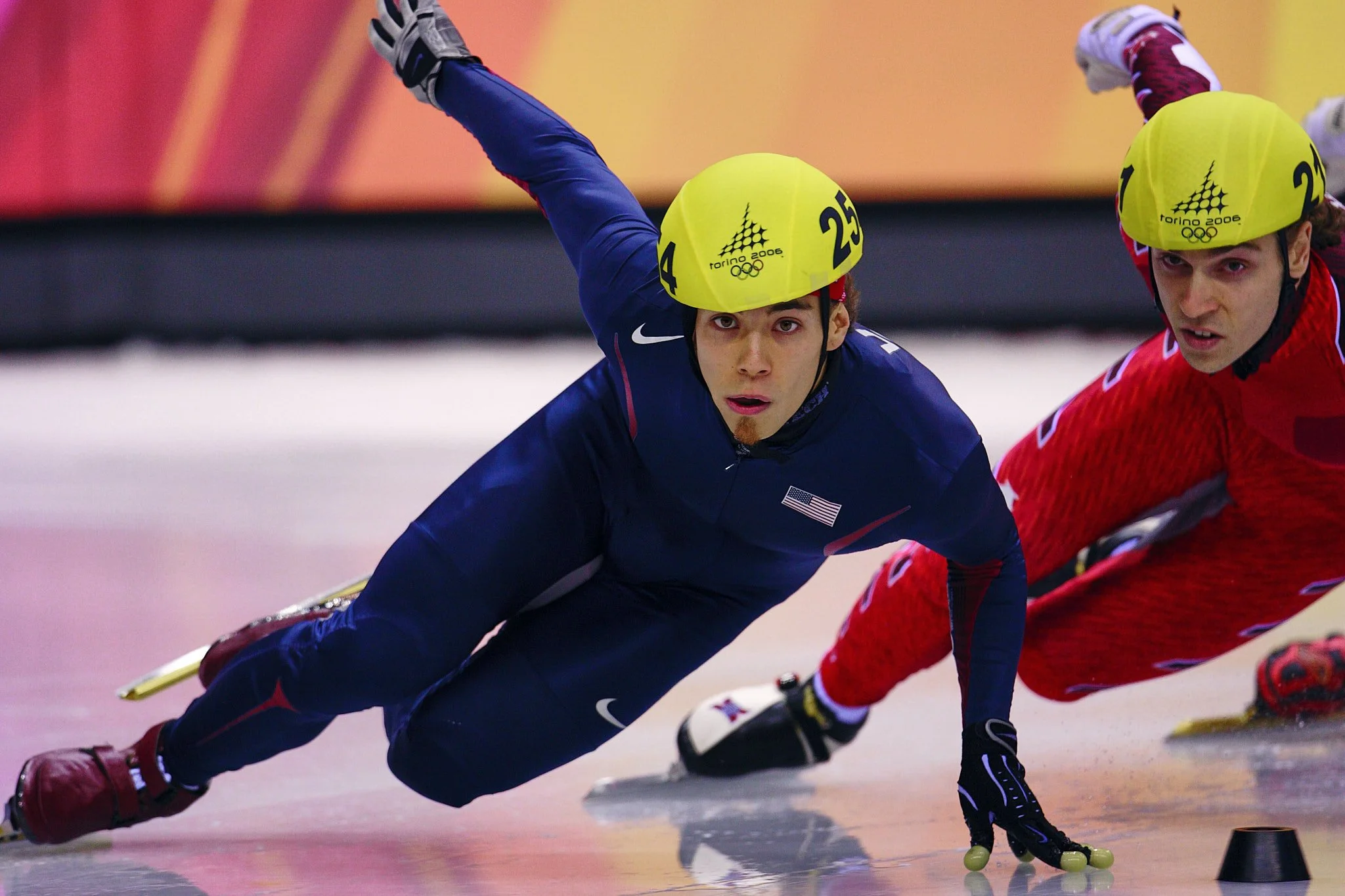 Apolo500mGold04 1.jpg