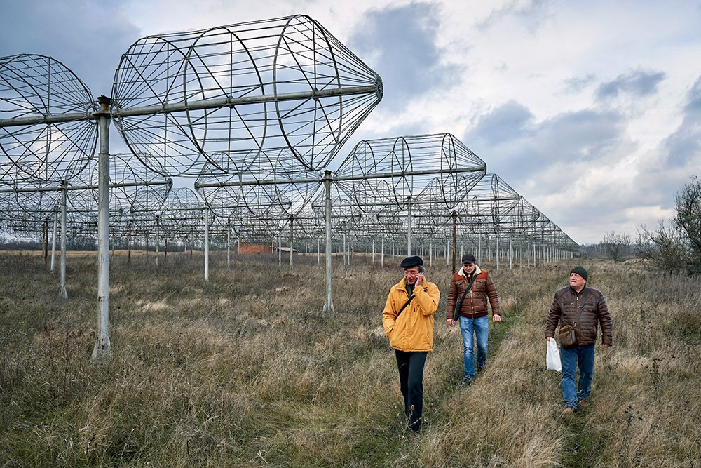 Eric-Lusito-Soviet-Scientific-Institutes-Ukraine-Radiotelescope-UTR-2.jpg