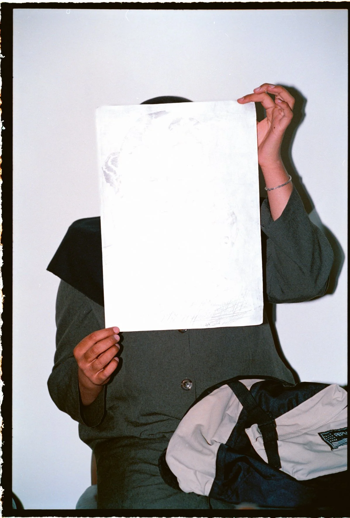 tavakolian_andtheylaughedatme_presse_04_RGB.jpg