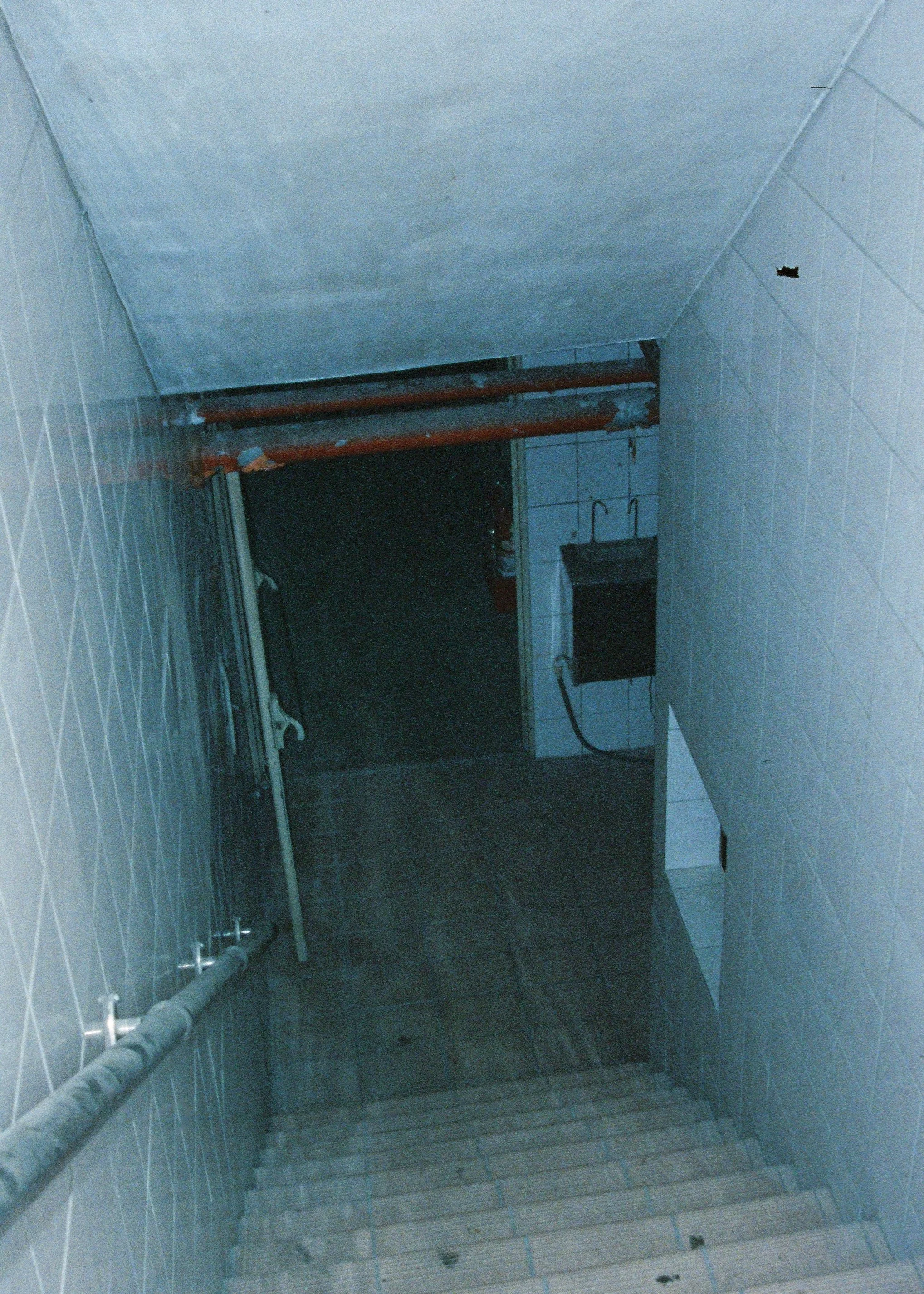 1004077_0037.jpg