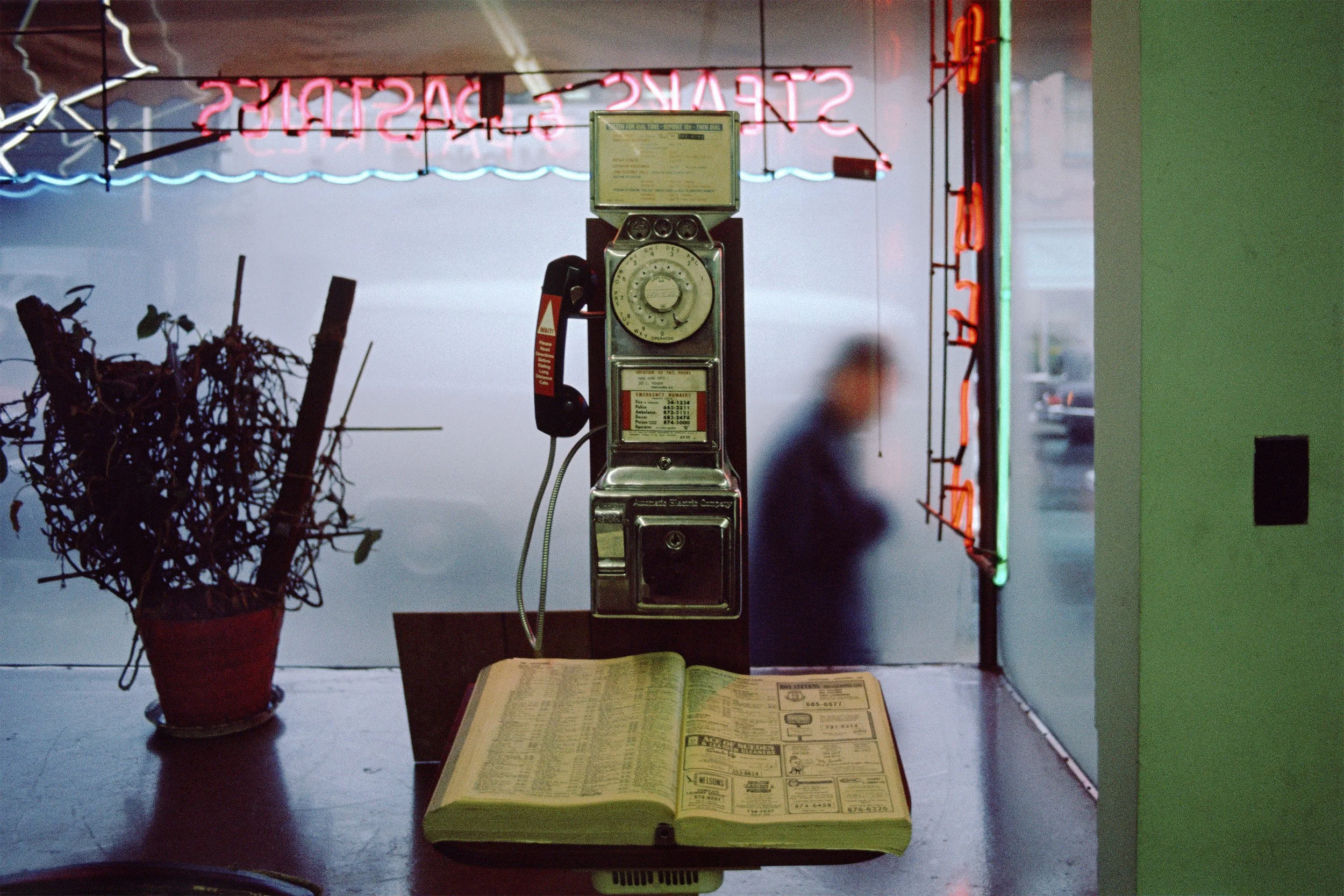 P58_HK_Cafe_Chinatown_1975.jpg