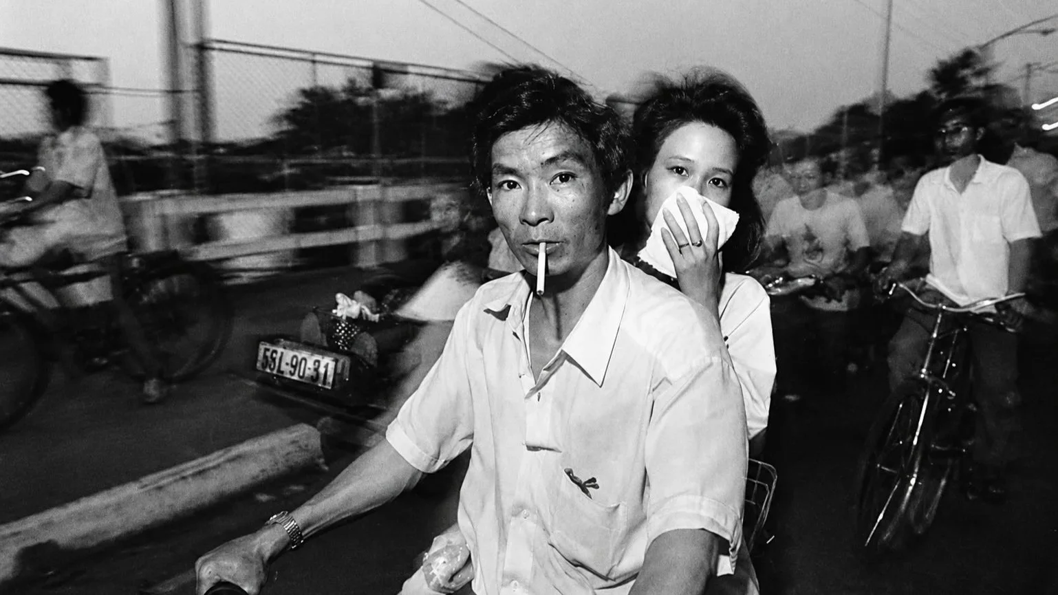 Ed Kashi Spent Two Weeks Photographing Saigon From the Back of a Motorbike