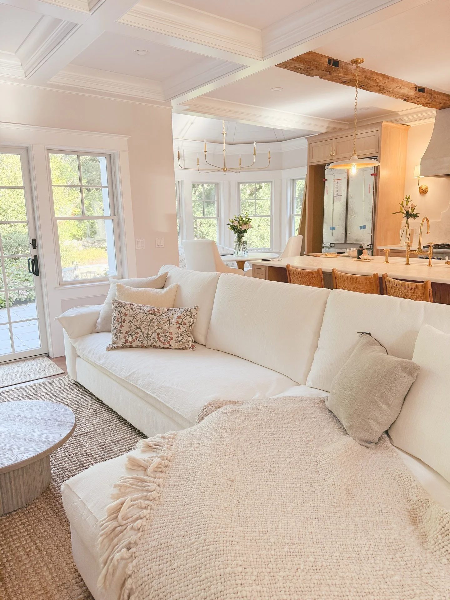 Grateful to be the builder&rsquo;s wife 🤍 Happy anniversary &mdash; and to a home that keeps evolving with love.

#whalebonehomes #thebuilderswife #coastalhome #capecodhomes #kitchenreno #beforeandafter #homeinspo #anniversarylove #customhome #coast