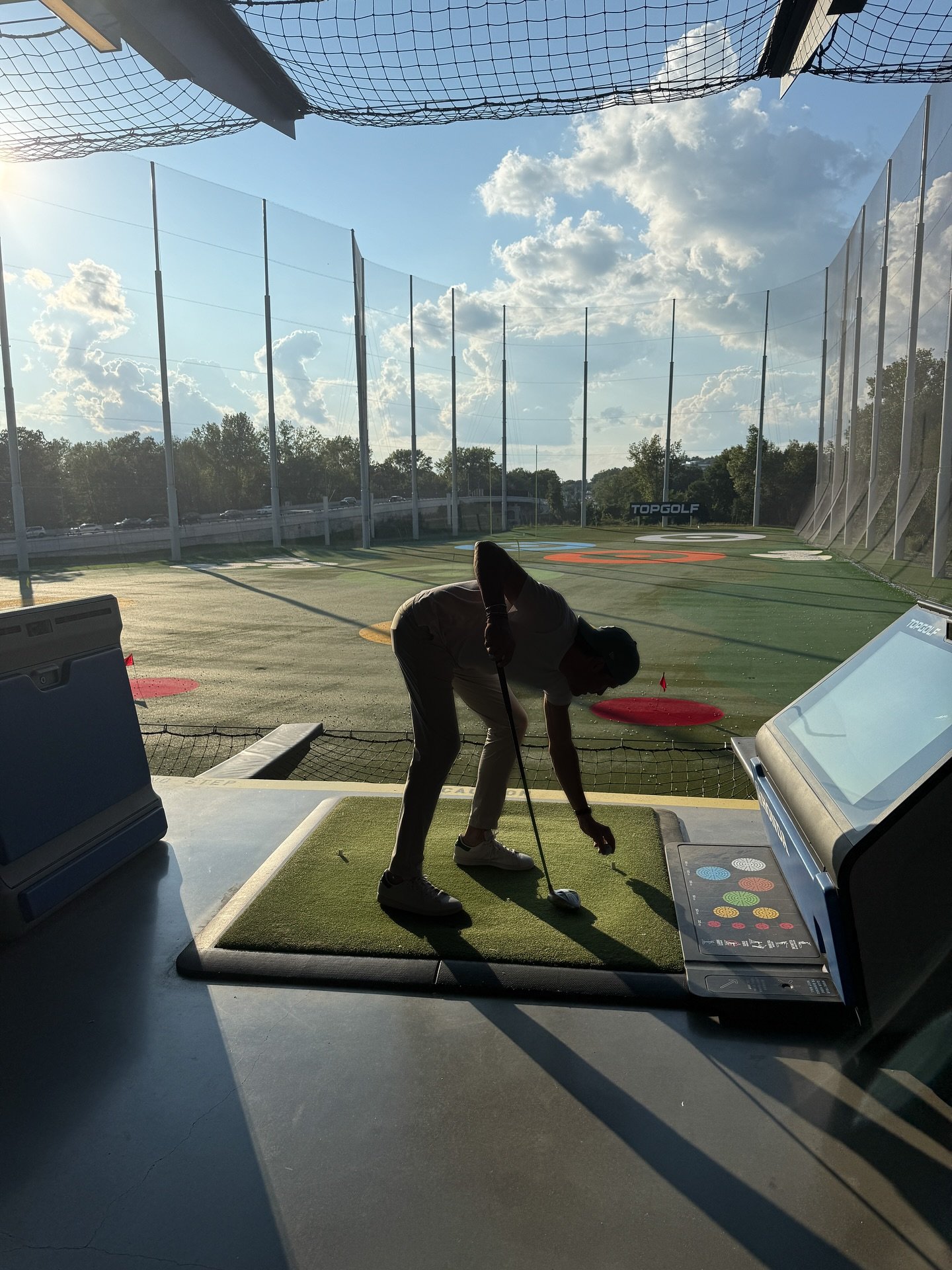 A little team building at Topgolf 🏌️&zwj;♂️⛳ #WhaleboneHomes #TeamDay