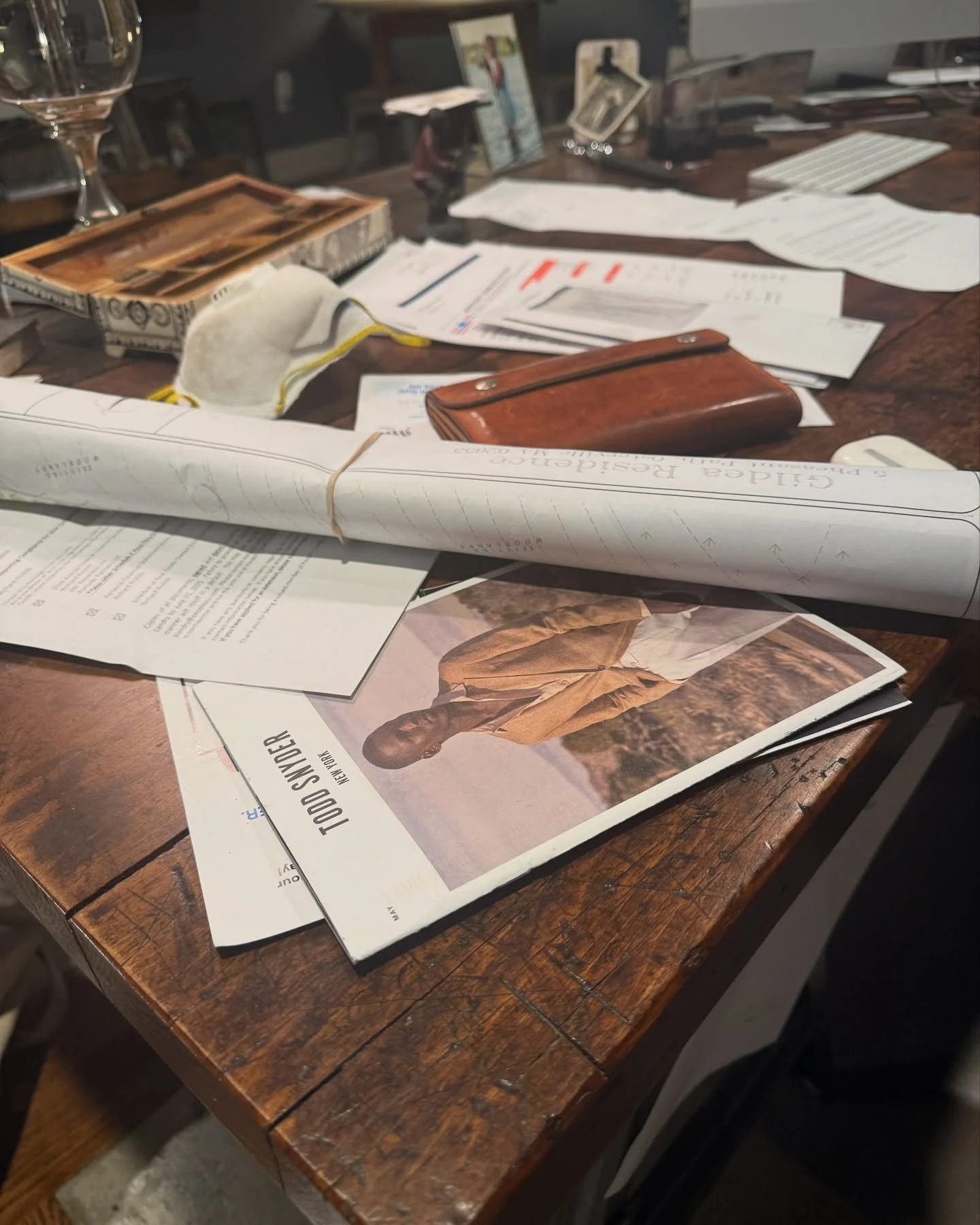 The carpenter&rsquo;s desk at 11:30pm.
⠀⠀
When your builder still wears his tool belt and stays up past midnight doing the other side of the job &mdash; billing, payroll, schedules, admin.
⠀⠀
Running a small business means never really clocking out. 