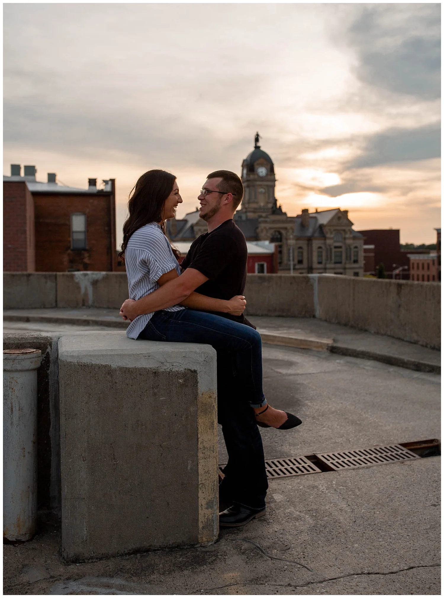Dowtown Findlay Engagement photos. sunset parking gurage_0219.jpg