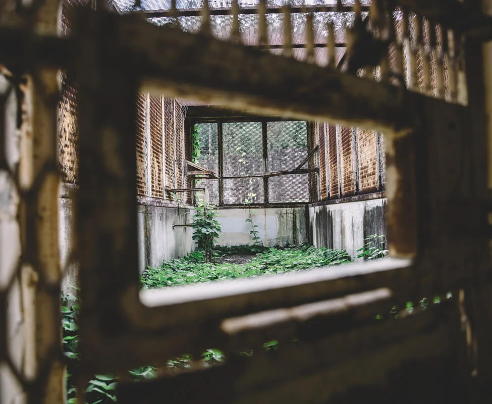Experience how inmates lived