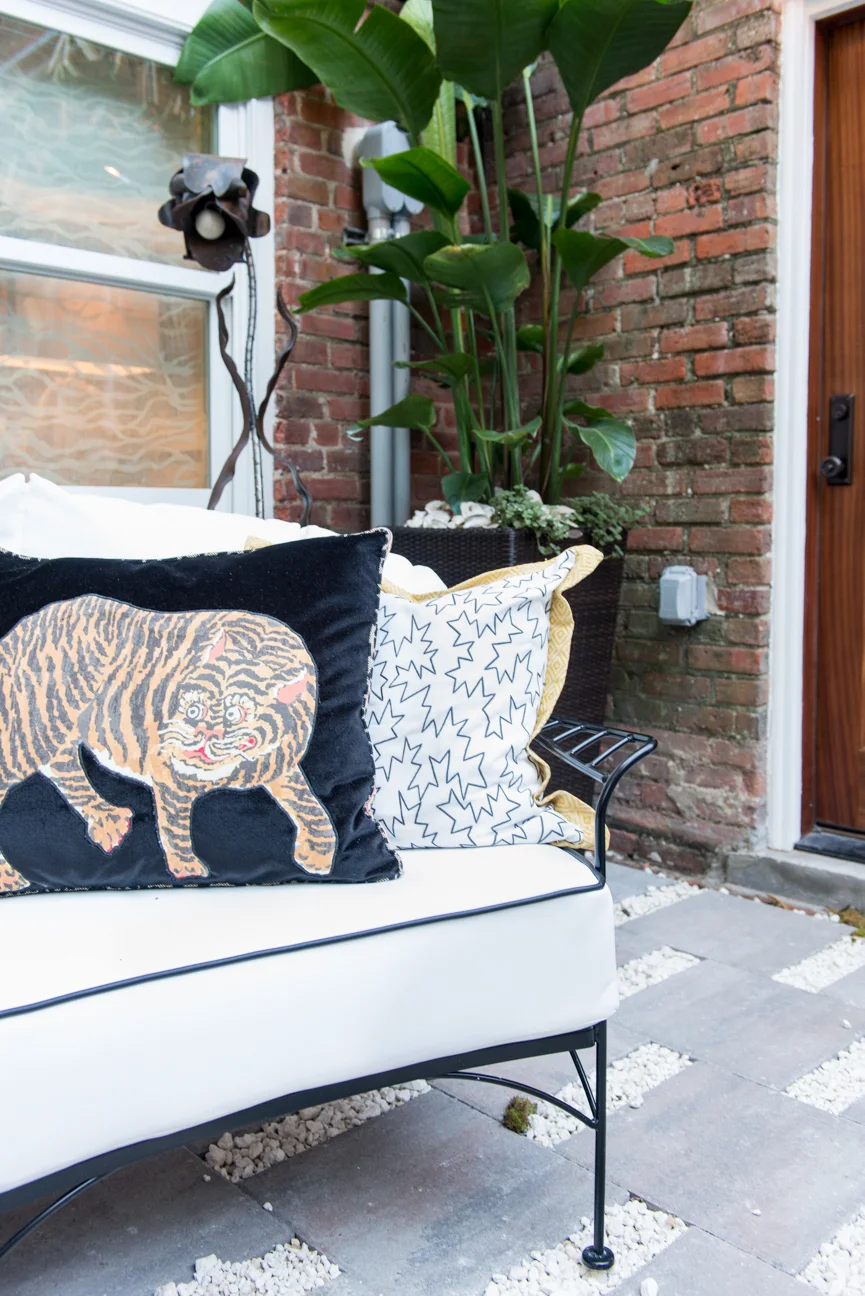 Southern Style Now Designer Showhouse 2017 Presented by Traditional Home Magazine | Savannah, GA | Interior Decor | Interior Design | Interior Decorating Ideas | Home Decor Ideas | Outdoor Luxe | Outdoor Entertaining