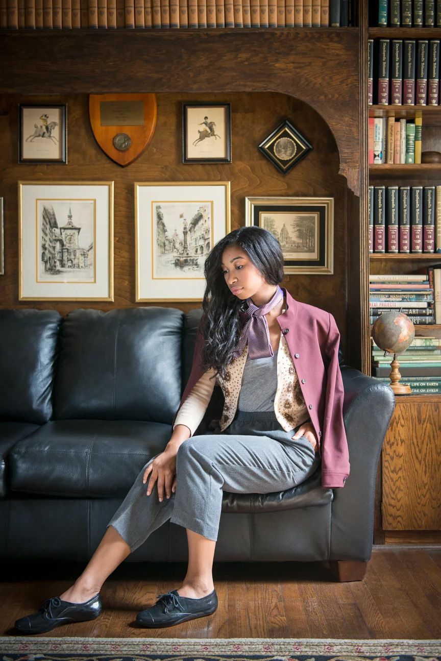 Fall Fashion | College Fashion | Preppy College Fashion | Fall Outfits | Fall Outfit Ideas | Personal Style | Fall Layering Ideas | Fall Fashion Essentials | Vintage Fall Fashion | How to Style a Neck Scarf | Blazer Outfit Ideas | Blazer Layering | Paprika Southern