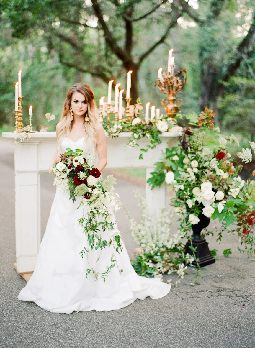 Dark and Moody Fall Wedding Inspiration | Charleston Wedding | Southern Wedding | Fall Wedding Ideas | Fall Bridal Ideas | Halloween Bride | Halloween Wedding Ideas | Lisa Blume Photography | Cheers Darling Planning | Bridal Bouquet | Wedding Flowers | Paprika Southern