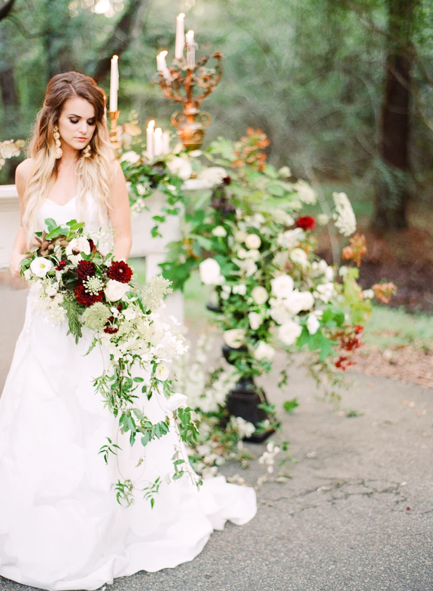 Dark and Moody Fall Wedding Inspiration | Charleston Wedding | Southern Wedding | Fall Wedding Ideas | Fall Bridal Ideas | Halloween Bride | Halloween Wedding Ideas | Lisa Blume Photography | Cheers Darling Planning | Paprika Southern