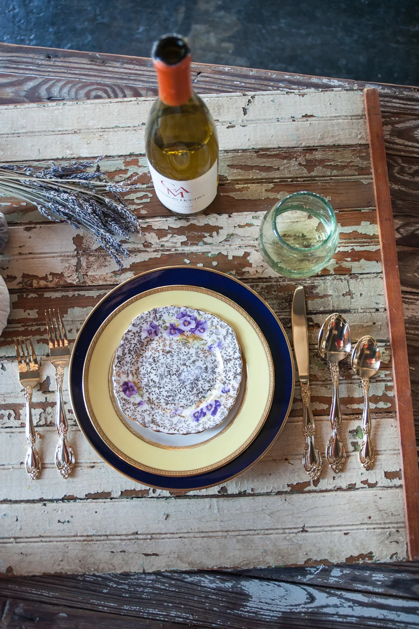 Thanksgiving Table | Thanksgiving Table Ideas | Thanksgiving Place Setting | Thanksgiving Decorations | Thanksgiving Dinner | Thanksgiving Dinner Ideas | Prop Styling | Prop Styling Ideas | Thanksgiving Tablescapes | Rustic Thanksgiving Table | DIY Thanksgiving Table | Thanksgiving Table Settings | Farmhouse Thanksgiving Table | Paprika Southern