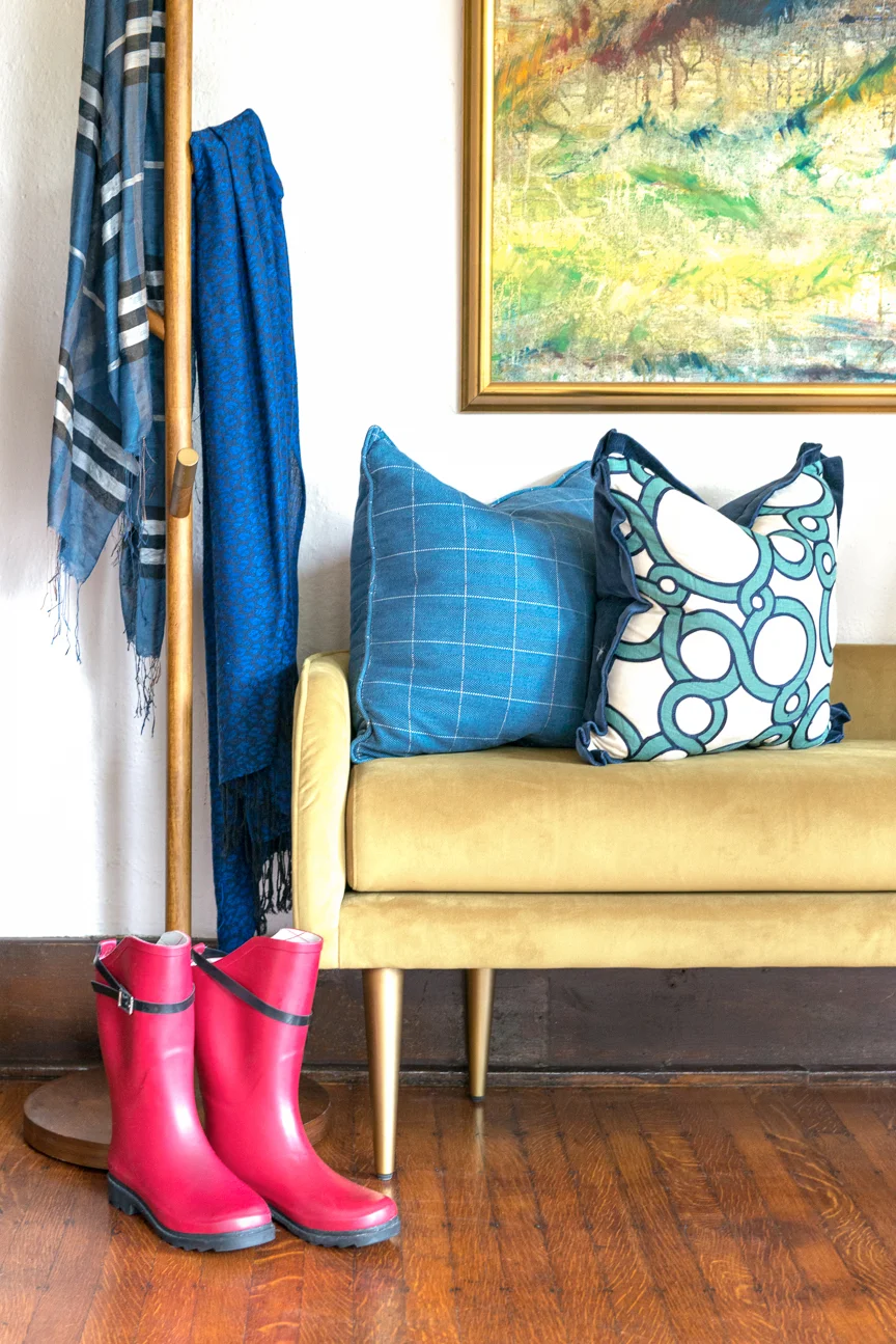 Mid-Century Home Decor | Home Decor Ideas | Mid-Century Modern | Mid-Century Home Interior | Mid-Century Home Design | Mid-Century Entryway Decor | Paprika Southern