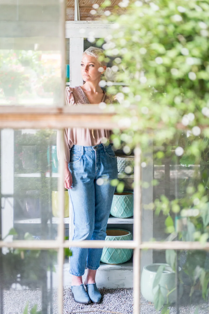 Summer Style | Summer Outfit | Southern Style | Summer Outfit | Summer Outfit Ideas | Summer Outfits for Women | Casual Summer Outfit | Boho Style | Boho Summer Outfit | Easy Summer Style | Kelsey Bucci | Paprika Southern | Lavender Top | Mom Jeans