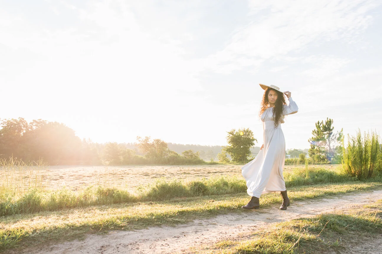 September Poetry | Fall Fashion Editorial | Fall Style | Fall Outfit Ideas | Romantic Style | Vintage Fall Looks | Romantic Fall Looks | Women’s Outfit Ideas | French Style | Vintage Outfit Ideas | Paprika Southern