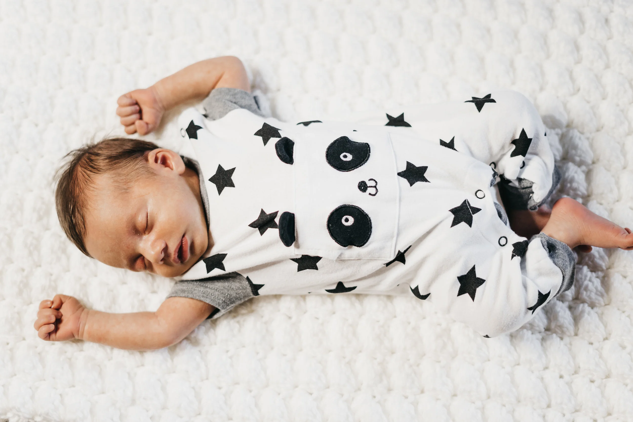 Monique Newborn-08964.jpg