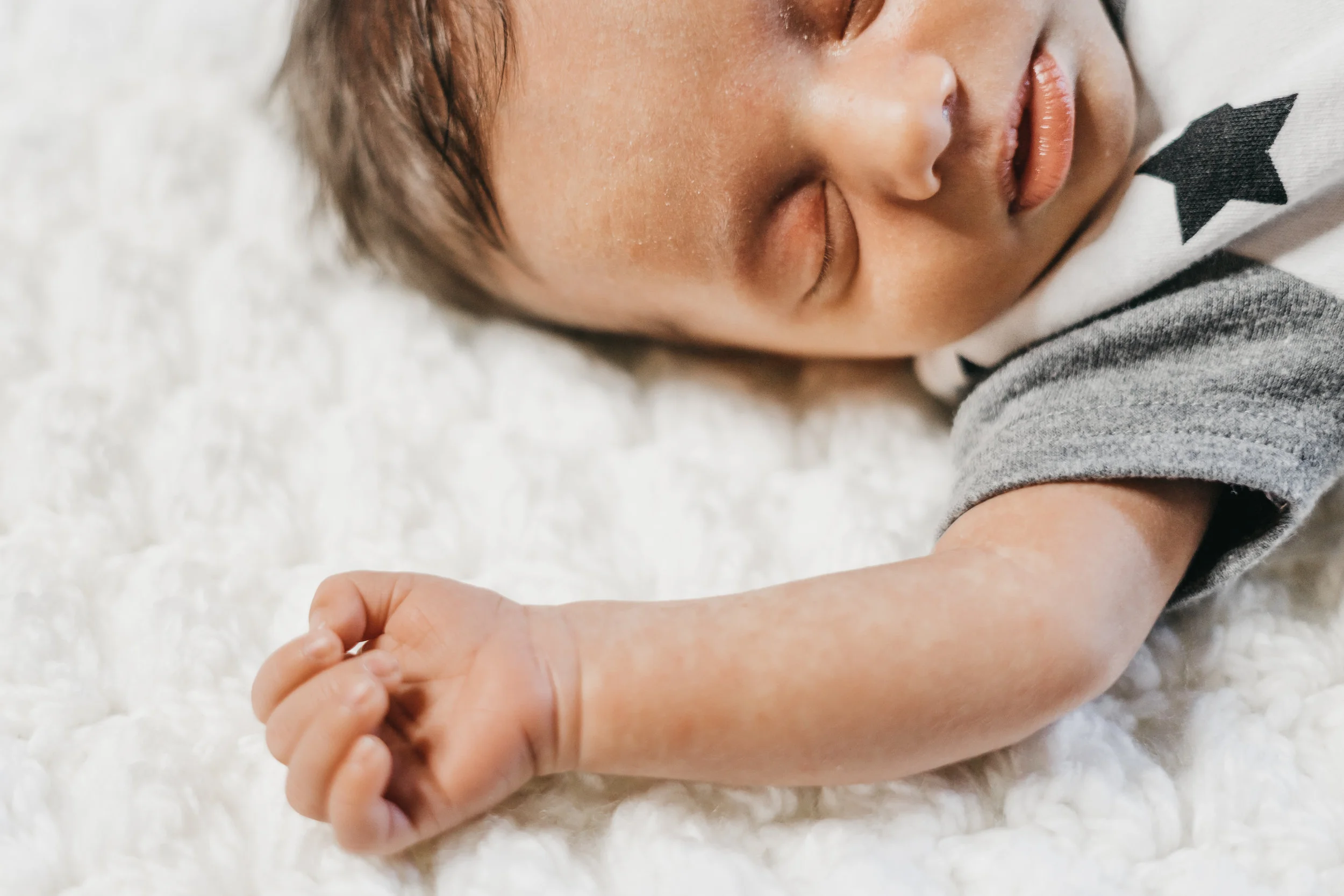 Monique Newborn-08969.jpg