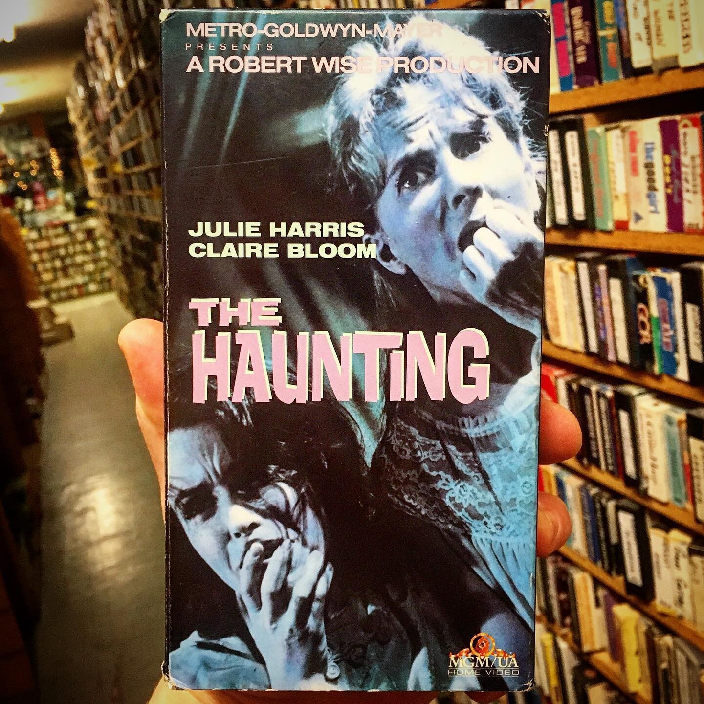 The Haunting (1963) 📼 #Haunting #Horror #JulieHarris #Russtamblyn #VHS #60s