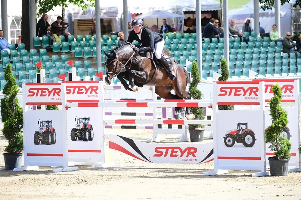 Casalido jump 4.jpeg