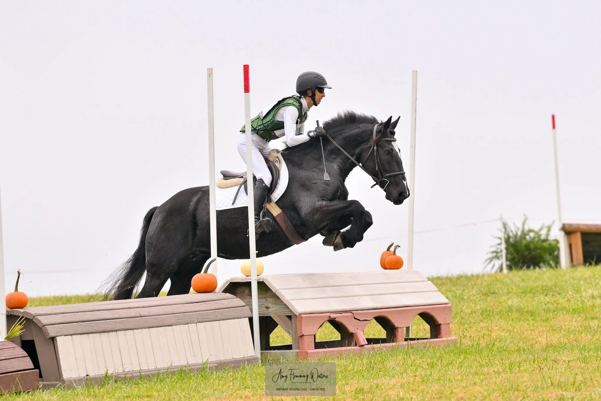 Ruca FMFHT prof xc jump 3.jpg