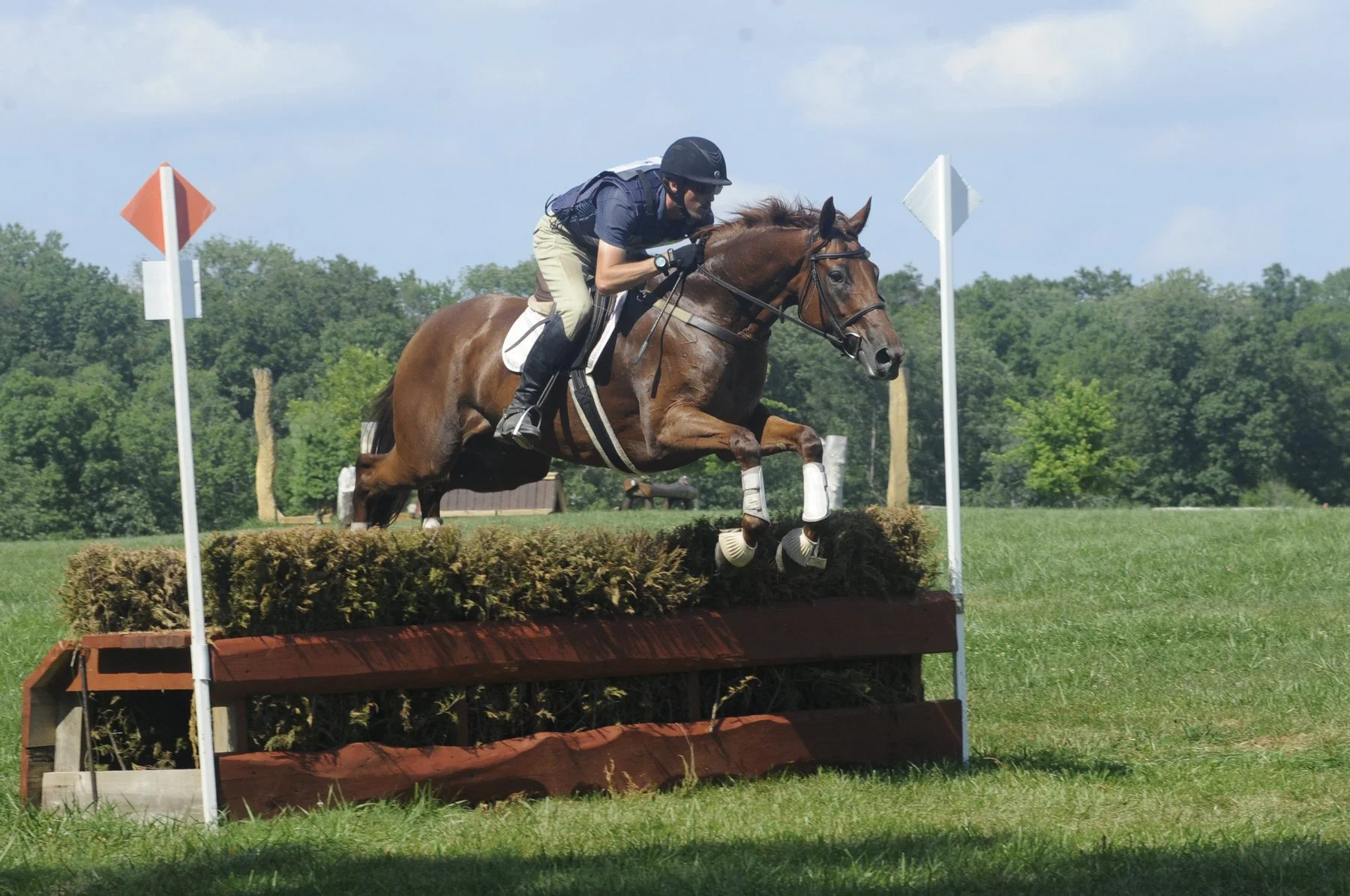 Ilka MDHT xc jump 1.jpg