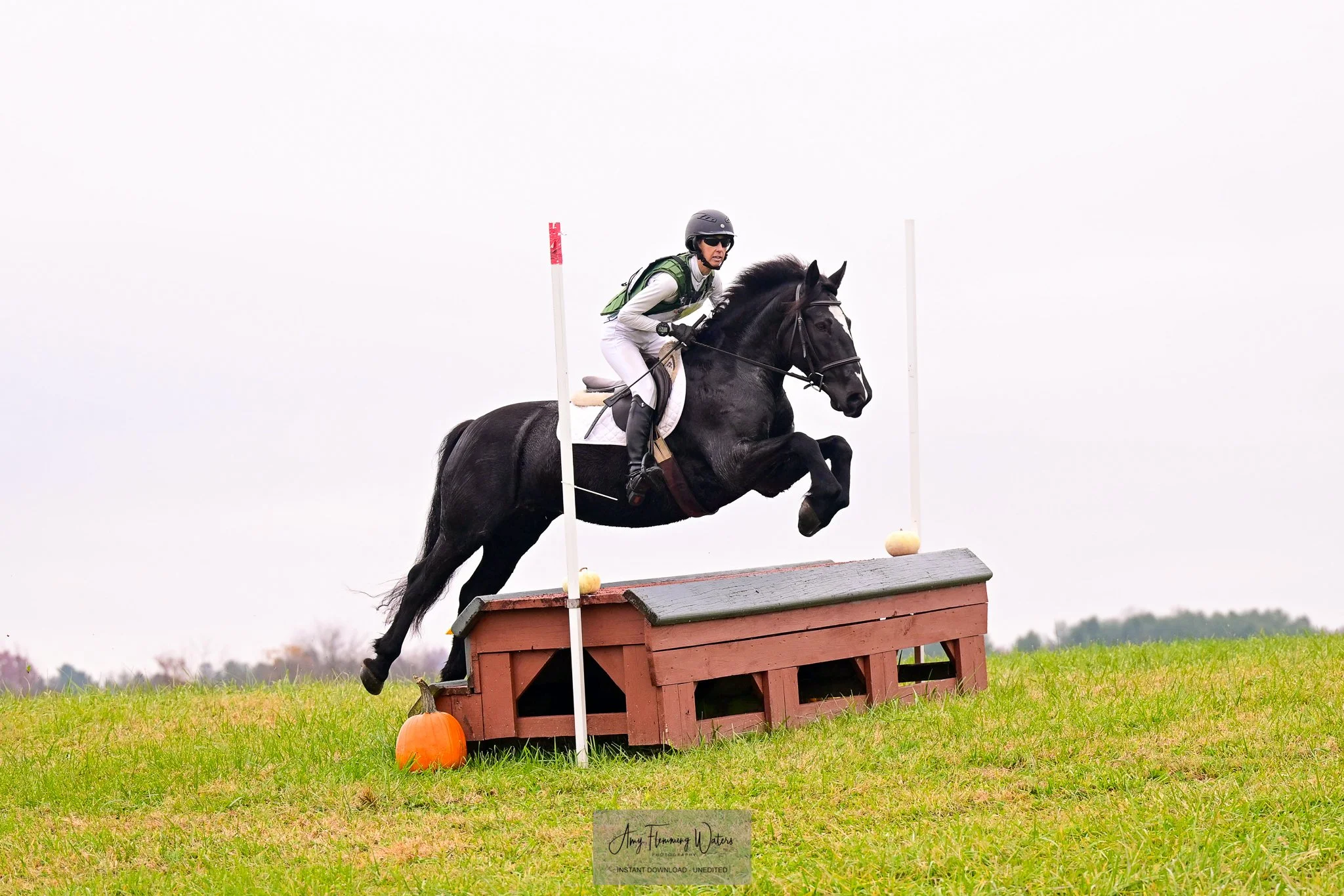 Ruca FMFHT prof xc jump 2.jpg