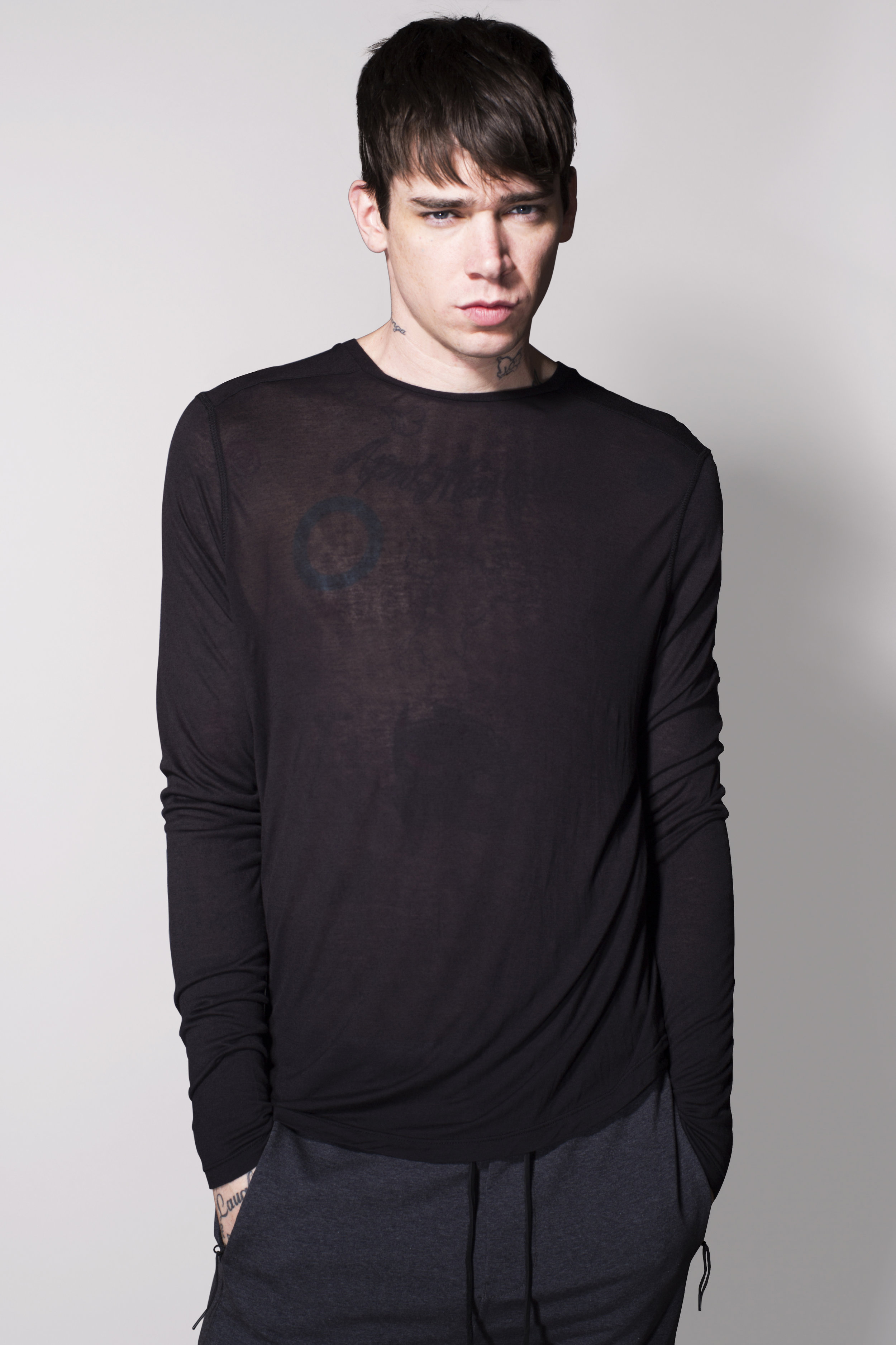 Darwin M Product 0503 retouch 2.jpg