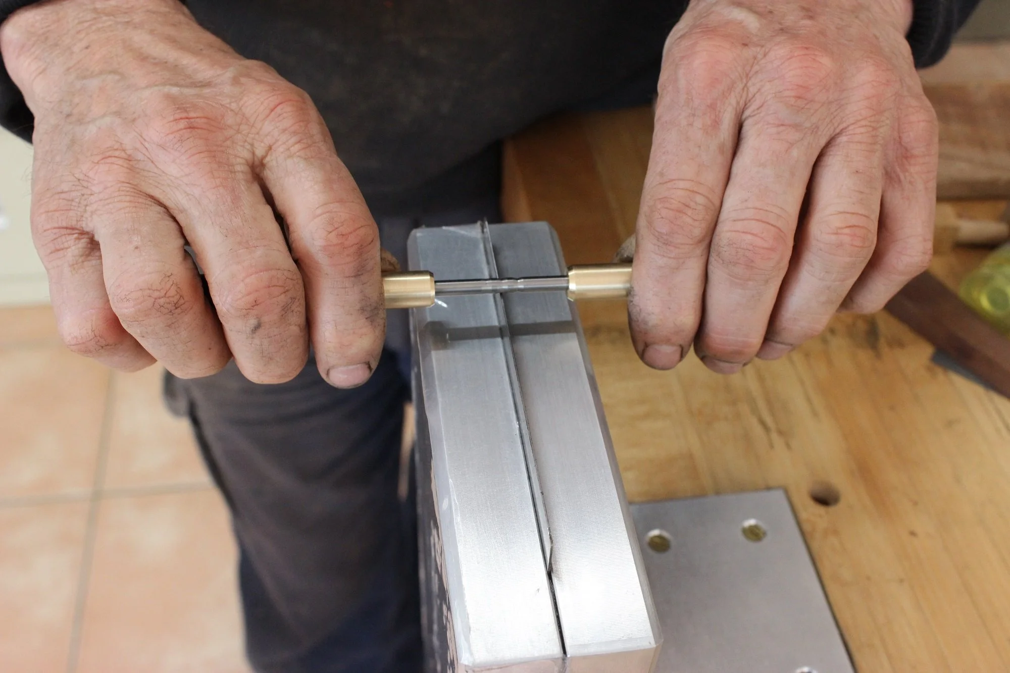 HNTG accu burr handle 3.JPG