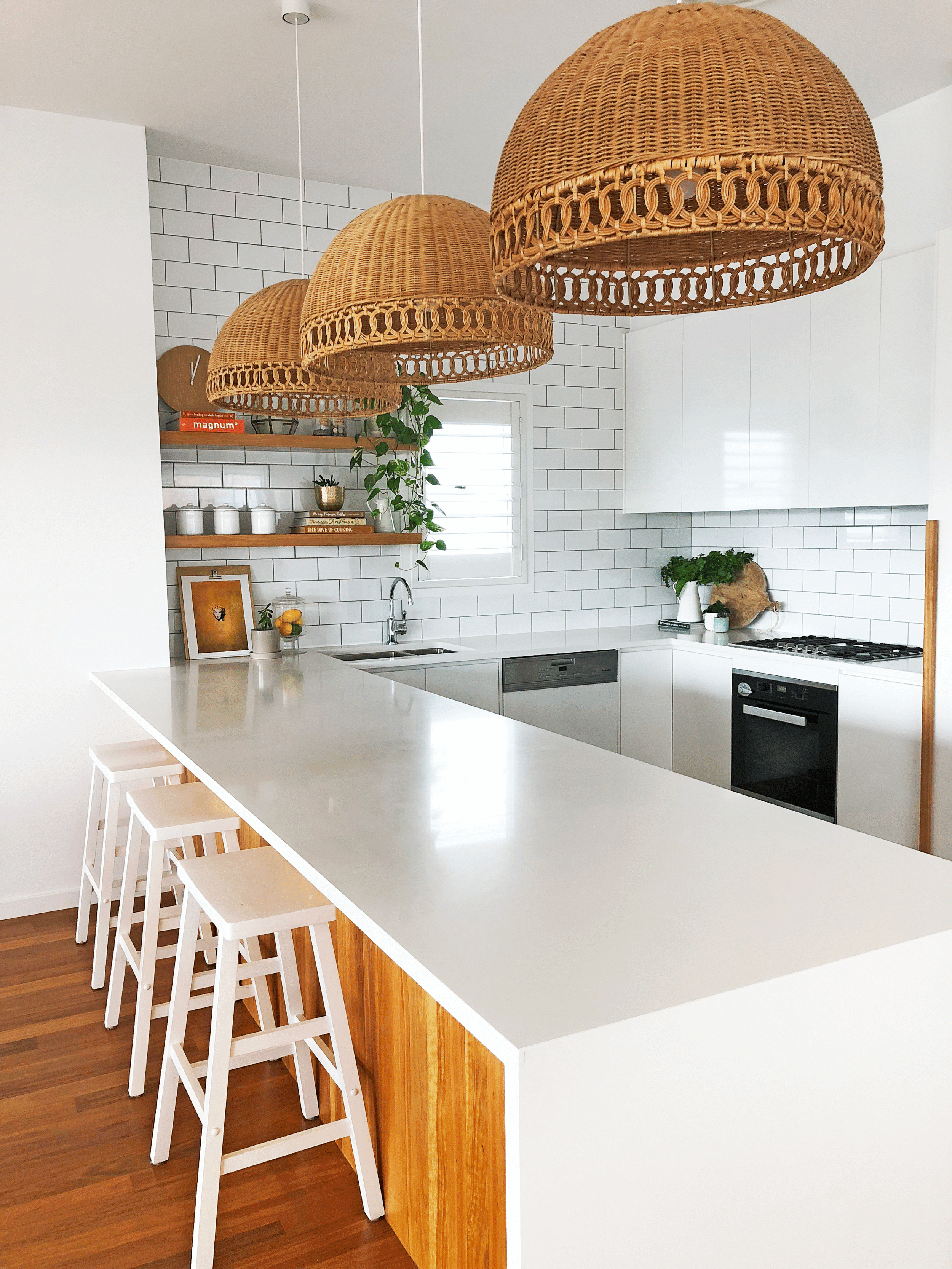 Kitchen angle (sml).gif