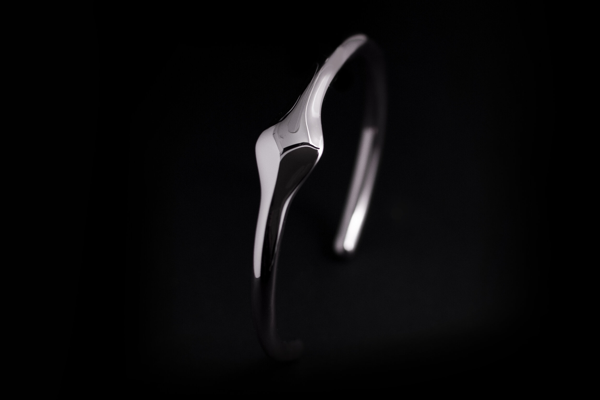 MANTA_offset_platinum-C.jpg