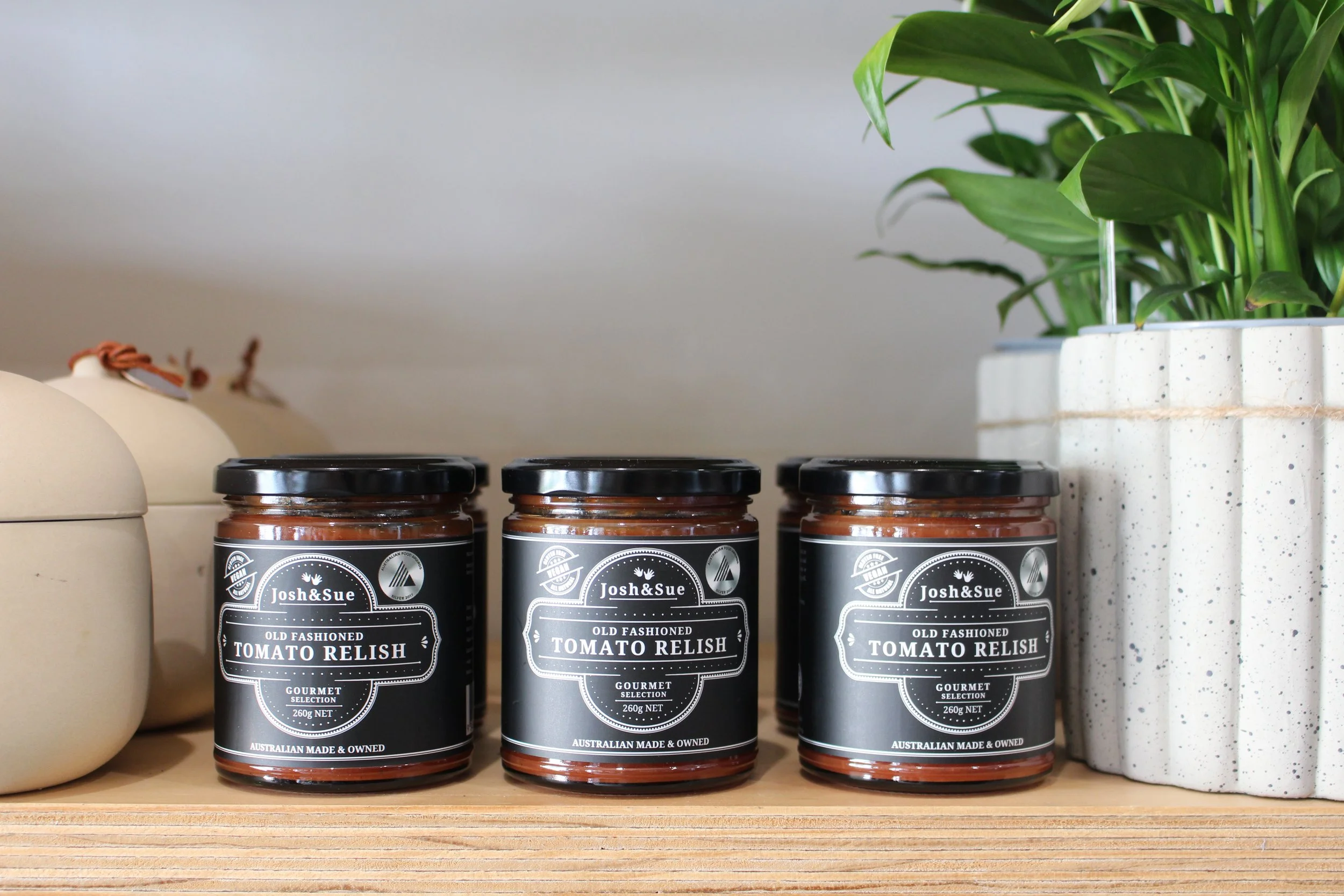 Flowers with Love Jerrabomberra Florist Delivery to Canberra, Queanbeyan, Jerrabomberra