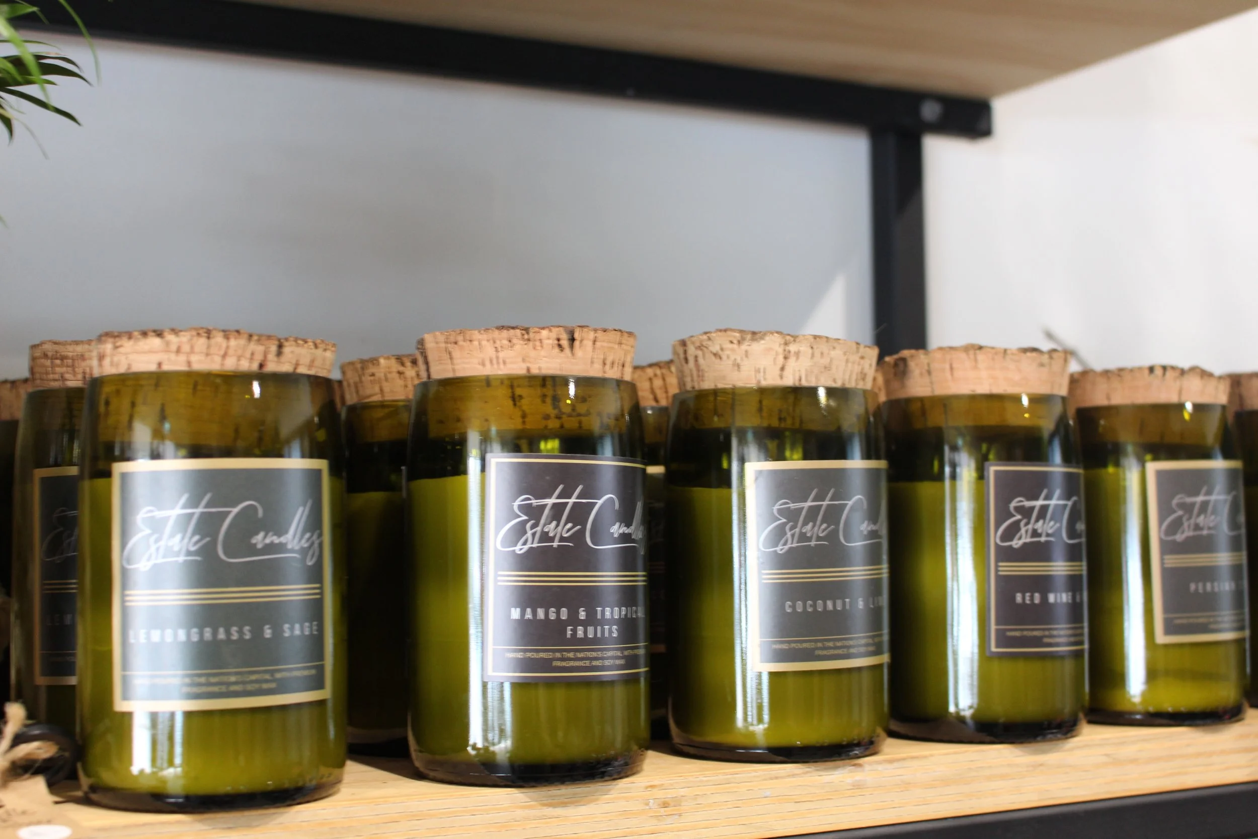 Buy flowers & gifts online Delivery to Canberra, Queanbeyan