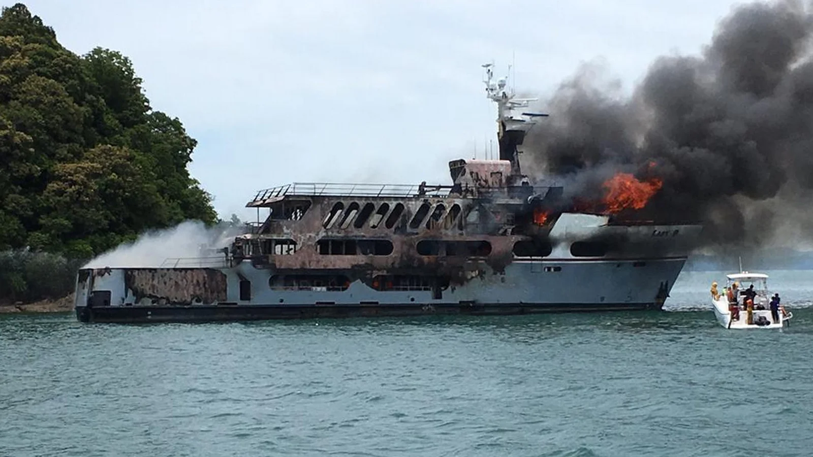 Superyacht "Lady D" gutted by fire at Phuket marina