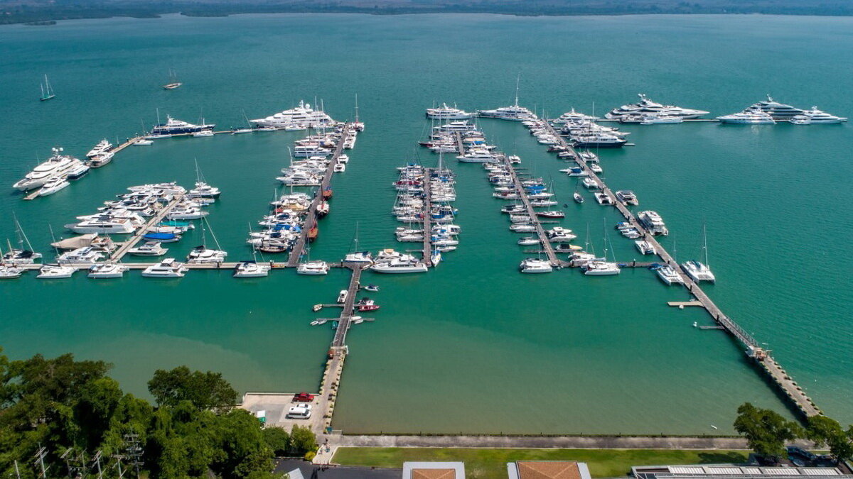 Yacht Haven Marina.jpg