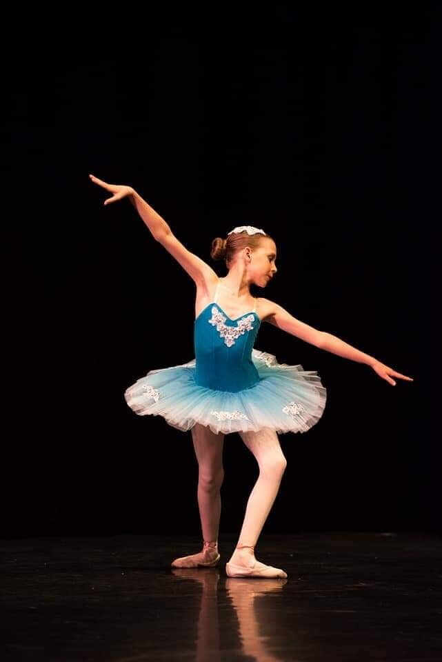 Excellent Elizabeth heading for Hollywood with English Youth Ballet