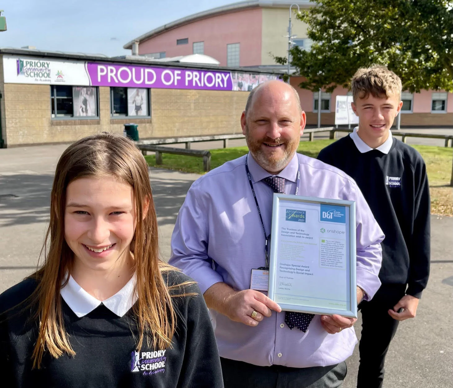 New: 5000 NHS PPE face masks scoops DT teacher prestigious UK award