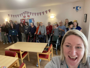 JDNC: Students share Coronation joy with dementia group