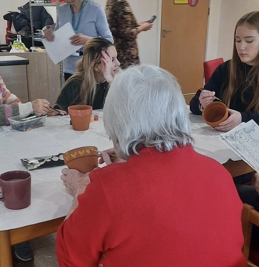 JDNC: Young social action squad visits fantastic Dementia Day Centre