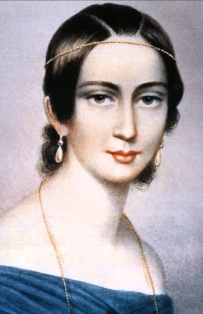 Clara portrait.jpg