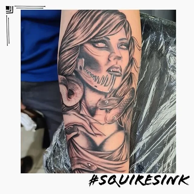 Snake charmer by @jakedavis9000 #squiresink #goldcoast #surfersparadise #tattoo #tattooparlor #tattoostudio #ink #inked #tattooartist #inkart #inkdrawing #skills #tattooideas #tattooedgirls #tattooedguys #snaketattoo #snakecharmer #premier #studio