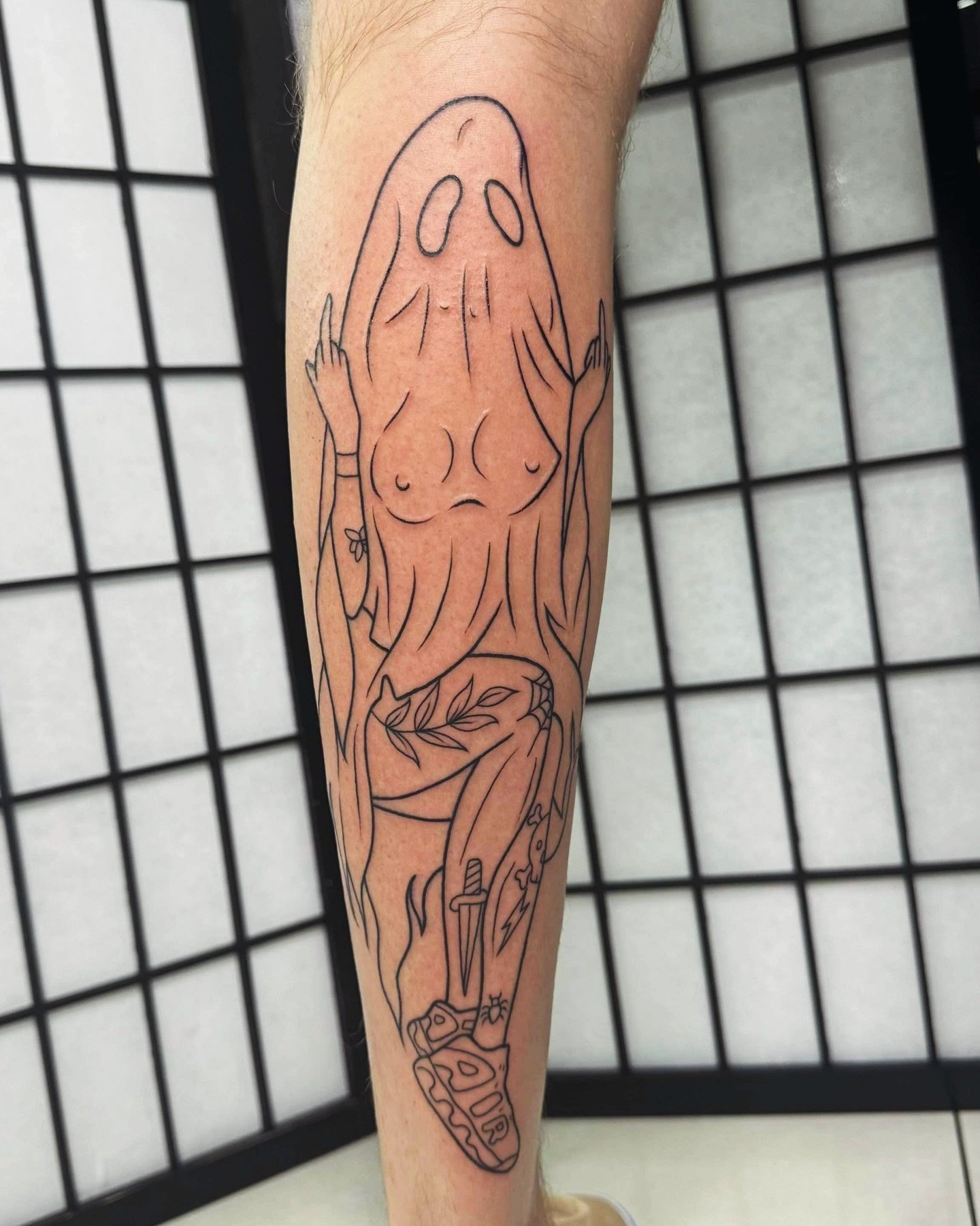 Tatted up ghost lady in honour of spooky season done by @bela.tattooist Halloween flash available until this Sunday 👻 Drop in to the studio to see the designs available from our talented artists 🎃