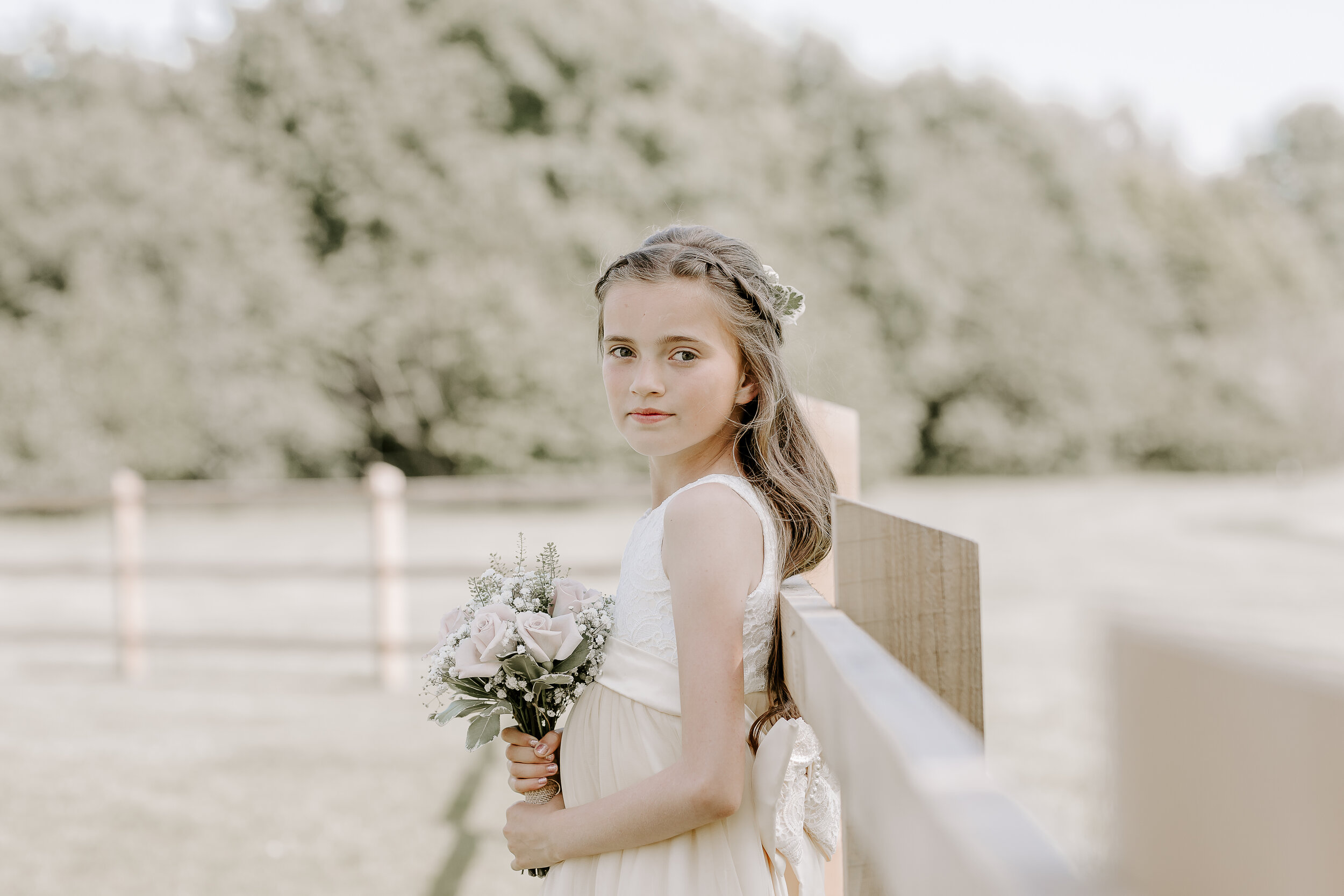 pretty bridesmaid, country wedding, suffolk wedding, wedding fashion, pretty wedding, summer wedding