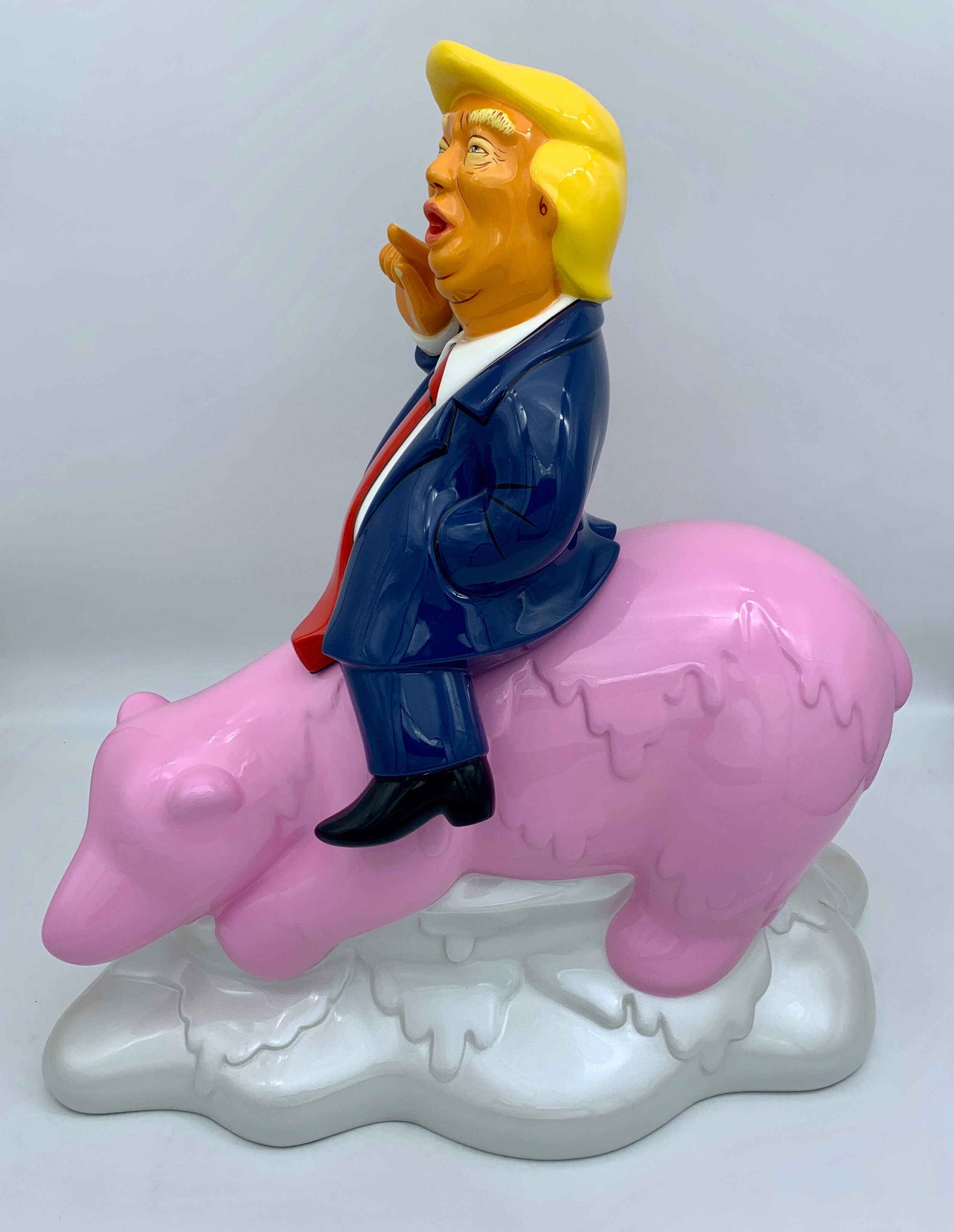Fake The Climate Nazare-Aga Pop Art Trump sculpture on bear Light Pink &amp; White Pearl 02
