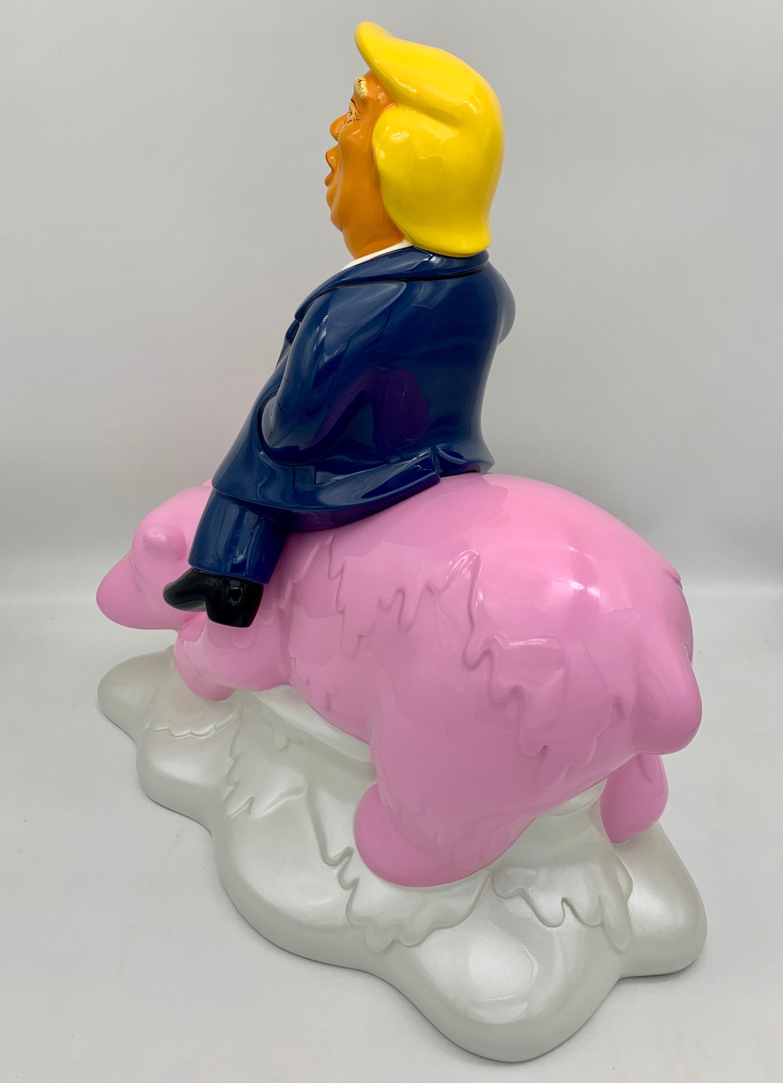 Fake The Climate Nazare-Aga Pop Art Trump sculpture on bear Light Pink &amp; White Pearl 03