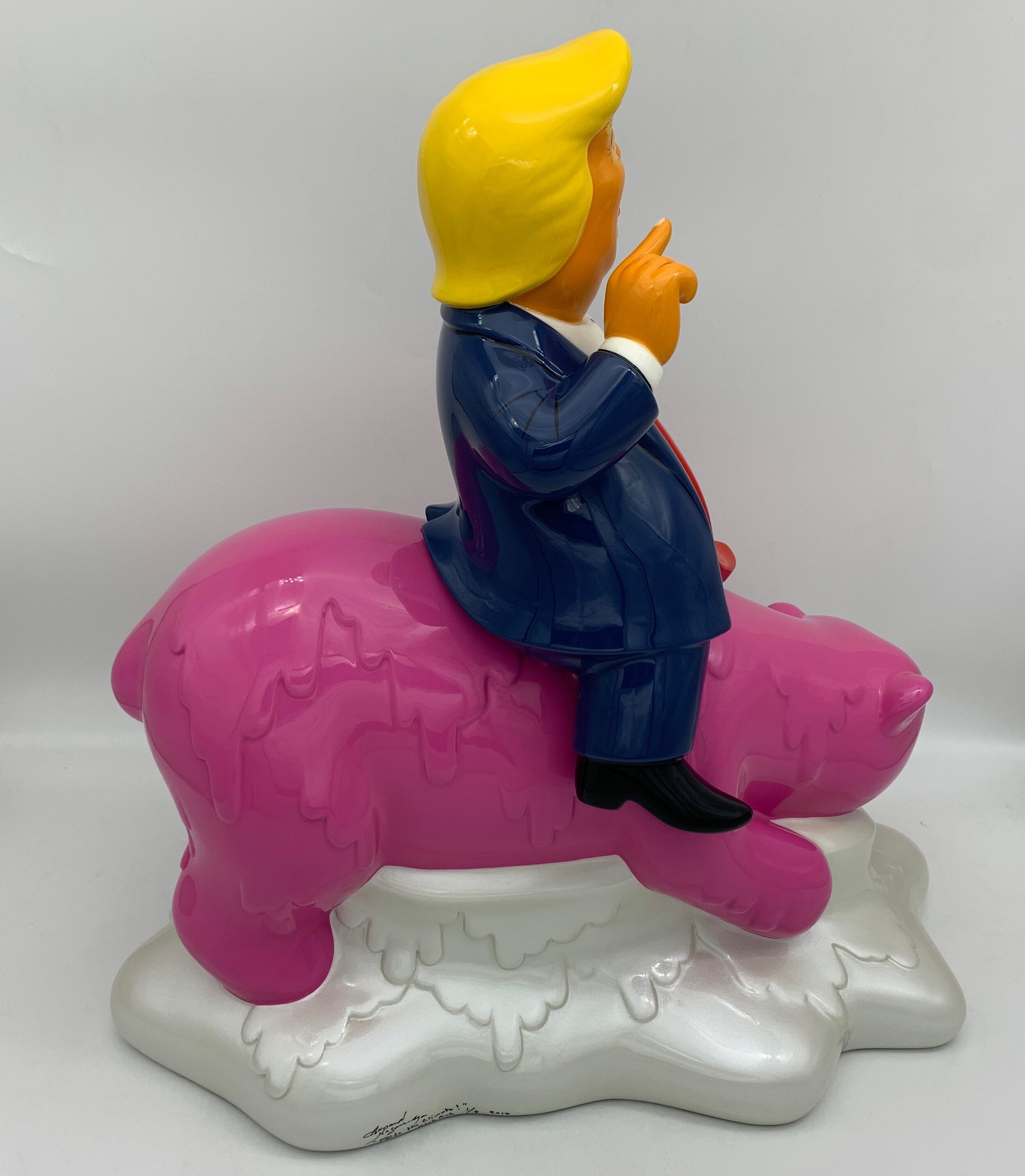 Fake The Climate Nazare-Aga Pop Art Trump sculpture on bear Dark Pink &amp; White Pearl 05