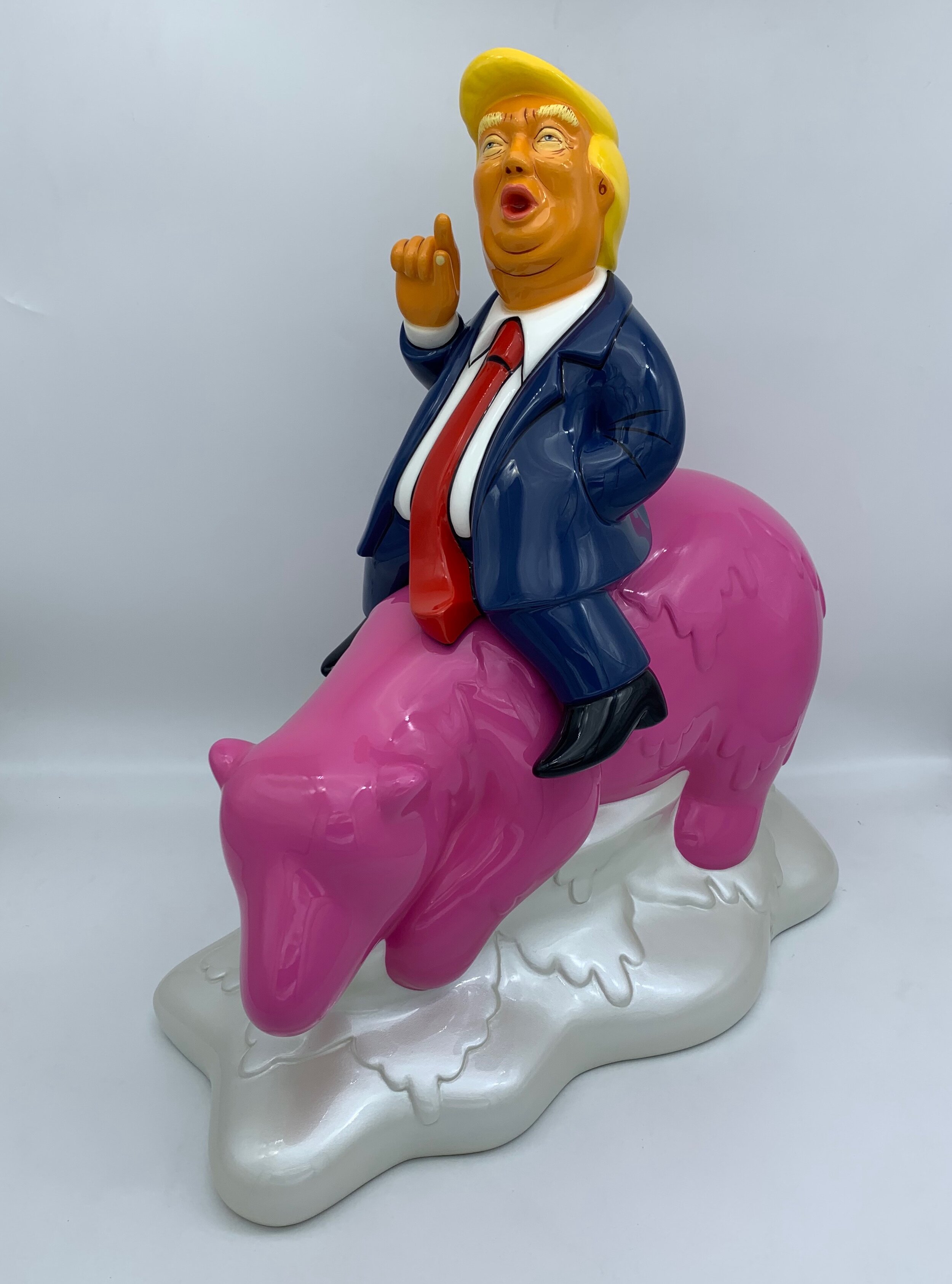 Fake The Climate Nazare-Aga Pop Art Trump sculpture on bear Dark Pink &amp; White Pearl 01