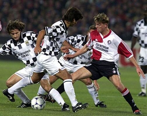 A UEFA dos (portugueses) pequeninos