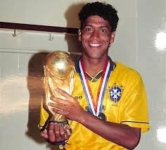 Diga 33 - Brasil, França e Portugal